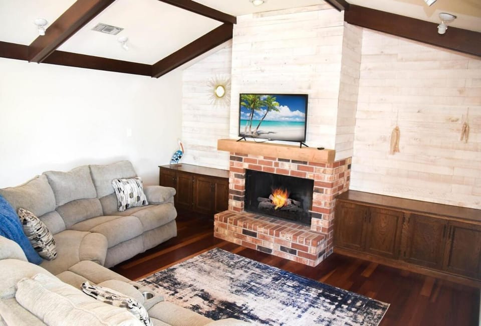 Waterfront Gem House in Ninth Ward