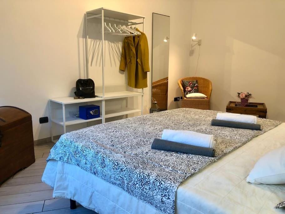 Bed, Bedroom, safe, wardrobe