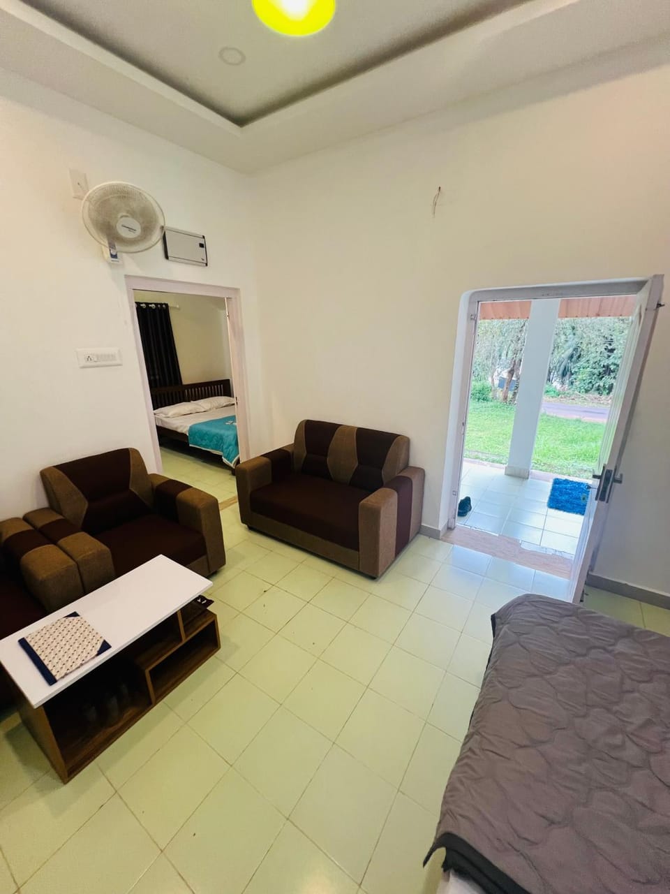 Bed, Living room, Photo of the whole room