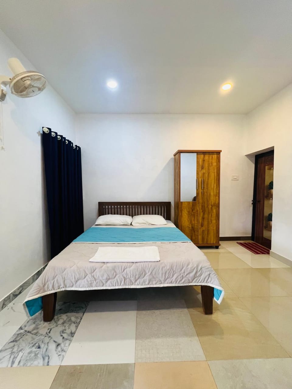 Bed, Photo of the whole room, Bedroom, towels, wardrobe