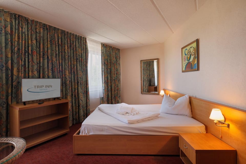 Bed, Photo of the whole room