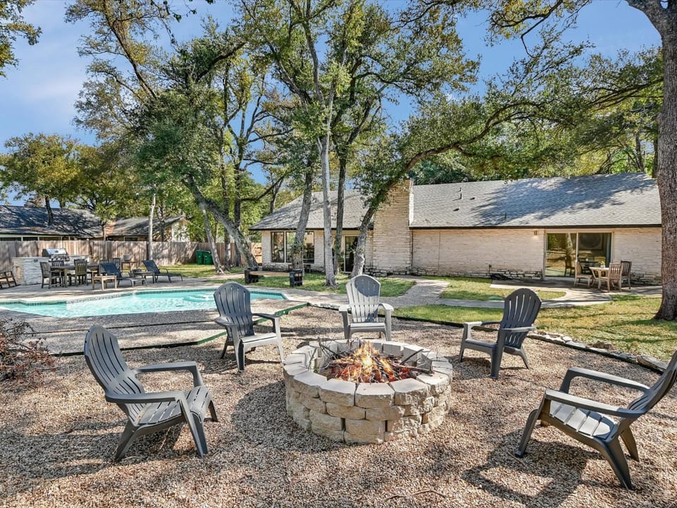 Broadmeade Bungalow - Private Pool & Fire Pit House in Jollyville