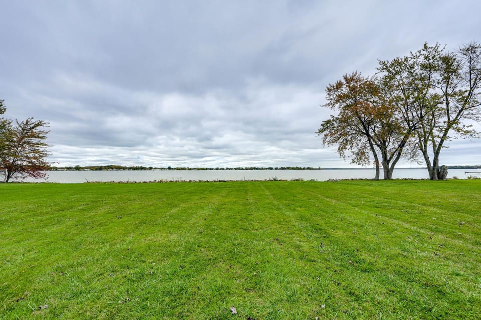 Steps From Oneida Lake: Spacious Gem w/ Game Room! House in Oneida Lake