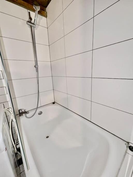 Studio Atypique en Hyper Centre - Calme avec Wifi Apartment in Grenoble