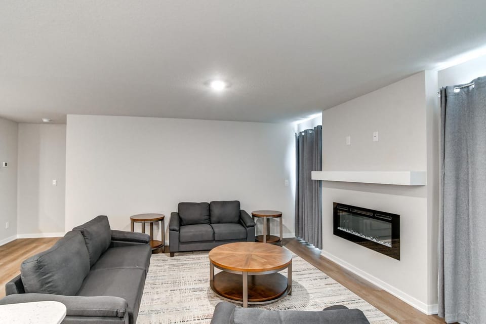 1 Mi to Golf: Quiet Waukee Home w/ Fireplace! House in Iowa