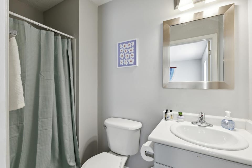 CB 3504-103 Fayetteville Oasis I Modern, Comfy Apartment in Fayetteville