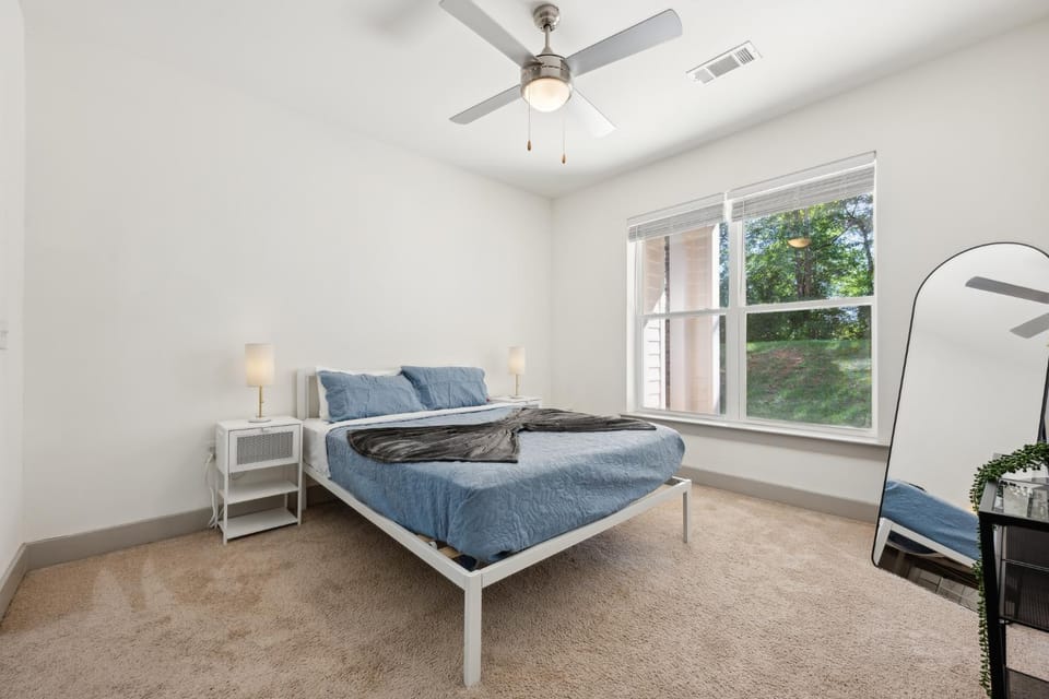 Overlook 3001 I Modern Apartments in Knoxville Apartment in Farragut