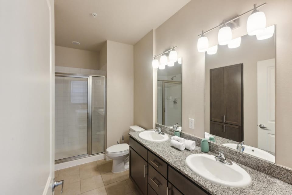 Cullen 4202 I New Construction 2Bd Apt I Gated Apartment in Houston