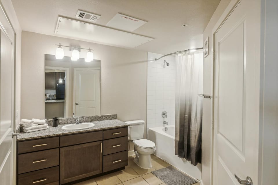 Cullen 7309 I Corporate 1Bd Apartment I Parking Apartment in Houston