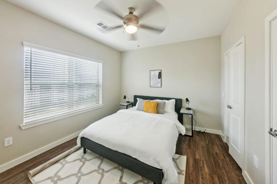 C Creek 4316 I New Construction 2Bd Apt I Gated Apartment in Houston
