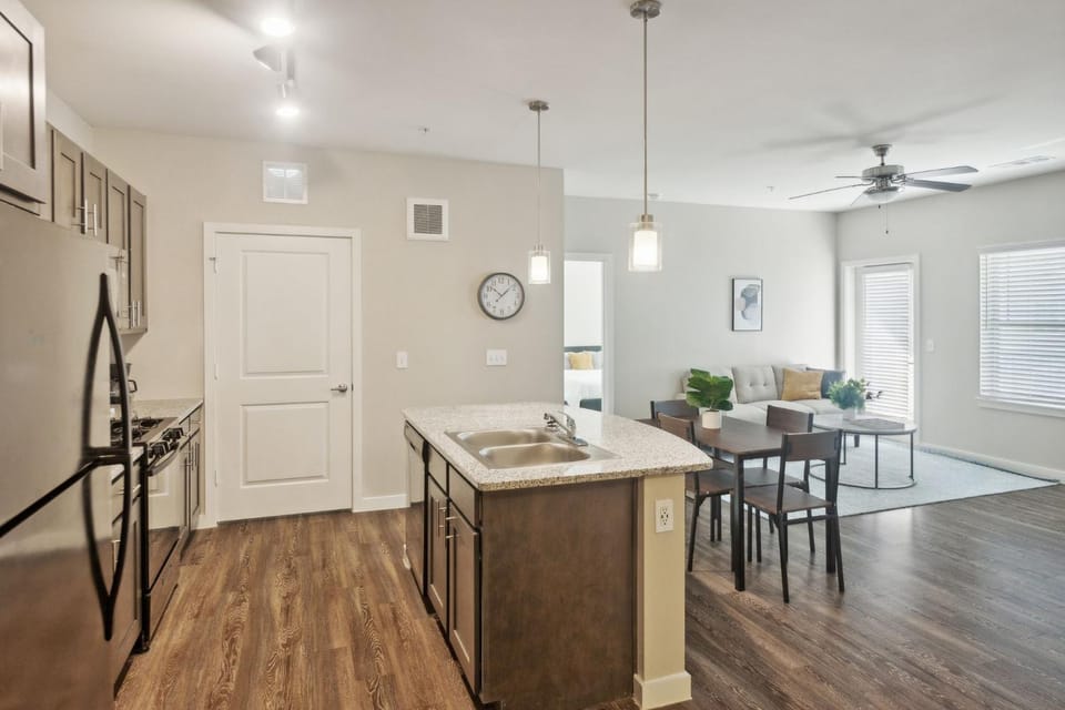 C Creek 4316 I New Construction 2Bd Apt I Gated Apartment in Houston