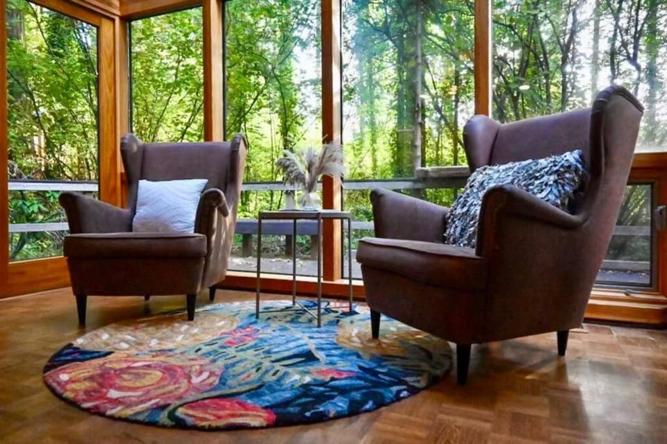 Cozy Portland A-Frame Cabin Cabin in Tigard