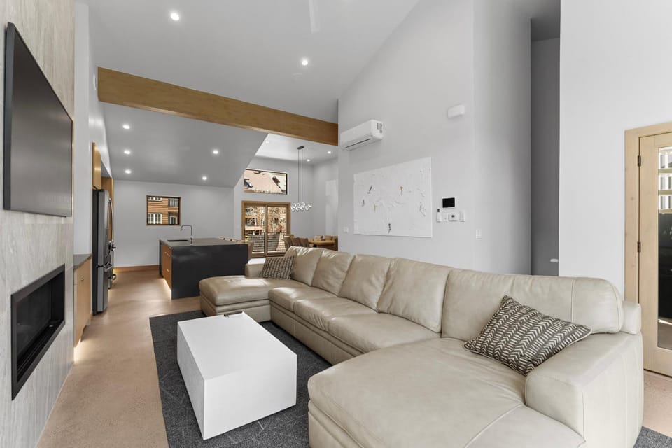 TV and multimedia, Living room, fireplace, furniture, air conditioner