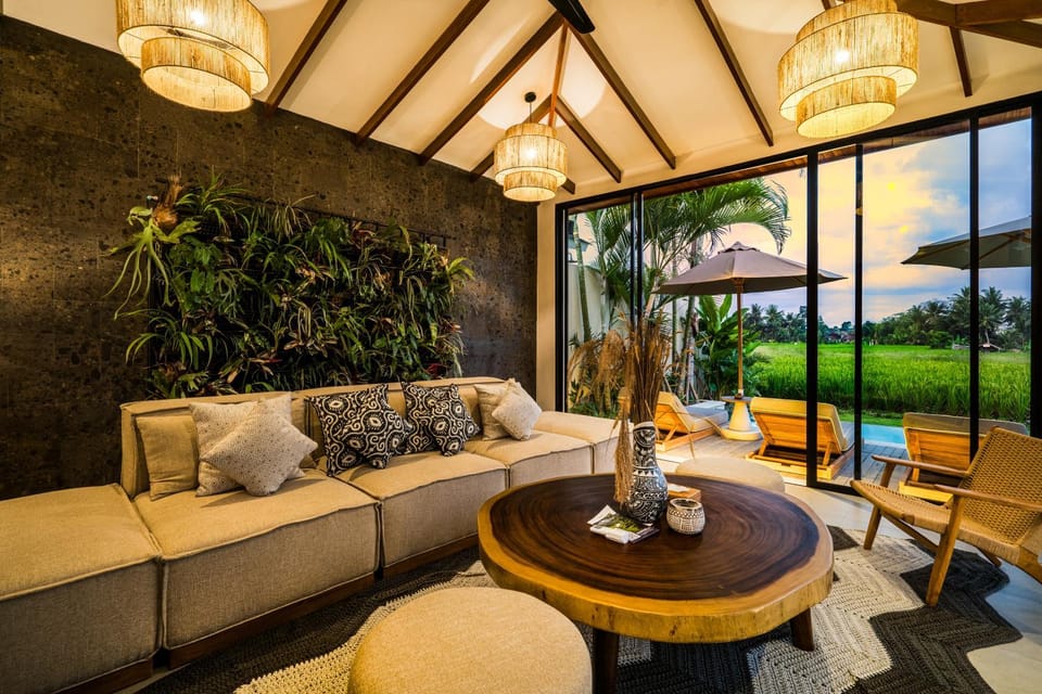 Natural landscape, View (from property/room), Living room, Seating area