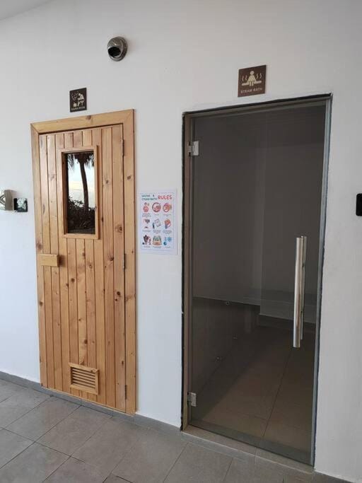 Midas Seri Alam 1BR, 1-4 pax Apartment in Johor