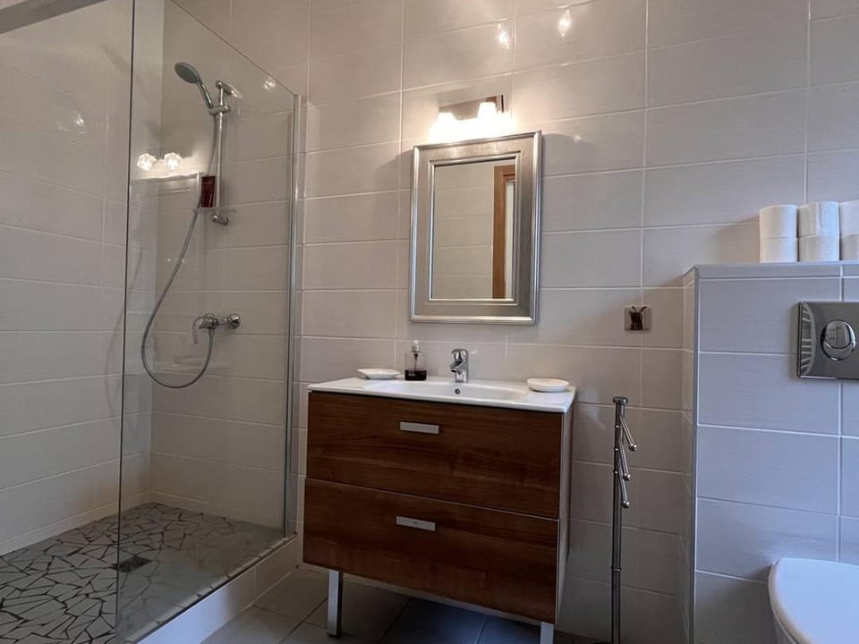 Appartement spacieux en centre-ville pour 6 pers. avec vue sur montagne - FR-1-234-327 Apartment in Cauterets