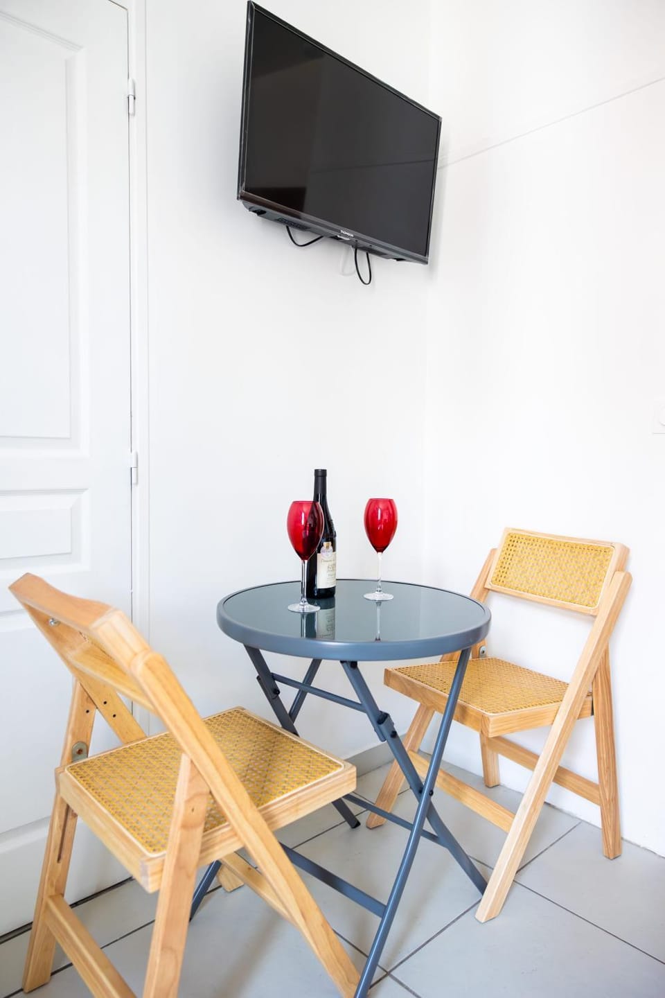 TV and multimedia, Dining area