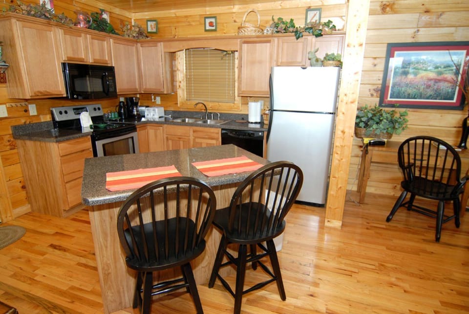 Coffee/tea facilities, Kitchen or kitchenette, Kitchen or kitchenette, Buffet breakfast, Buffet breakfast, dishwasher, minibar, oven, stove