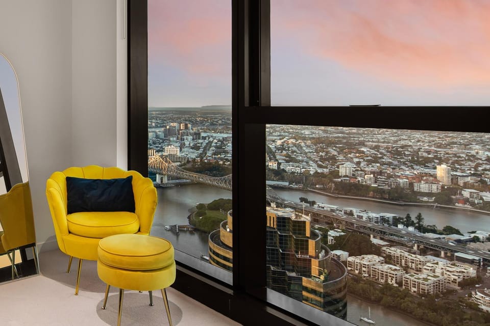Natural landscape, Seating area, Bedroom, City view, Lake view, River view