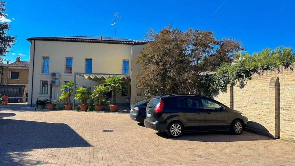 Property building, Parking