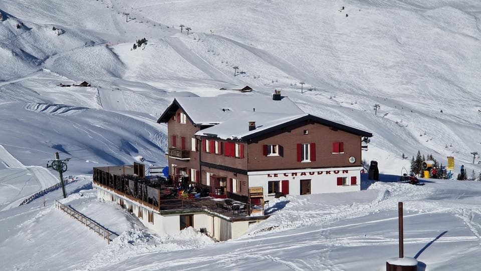 Hotel Le Chaudron Ski In Ski Out Hotel in Haute-Savoie