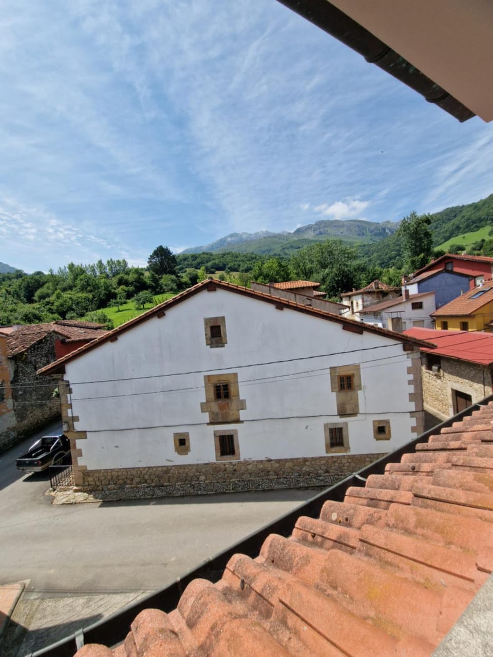 Property building, Day, Natural landscape, Landmark view, Mountain view