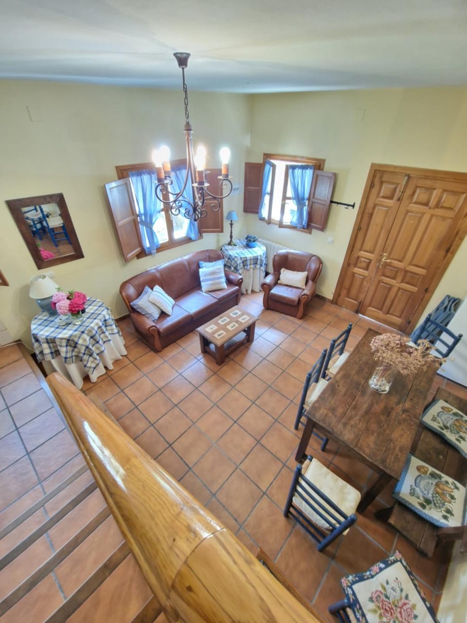 Living room, Photo of the whole room