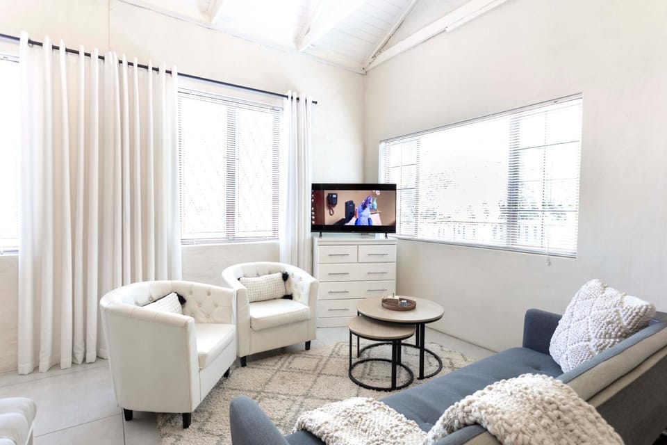 TV and multimedia, Lounge or bar