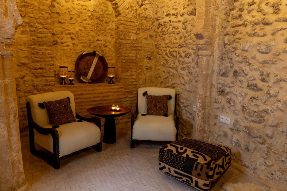 Lounge or bar, Seating area