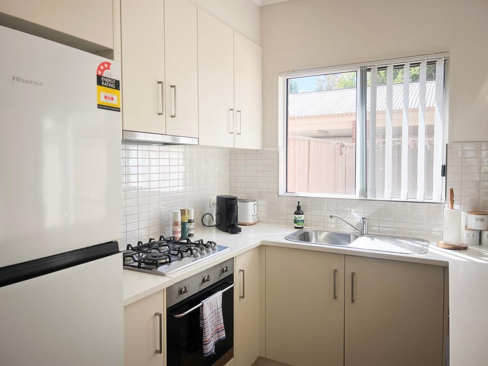 Tarcutta St Three Apartment in North Wagga Wagga