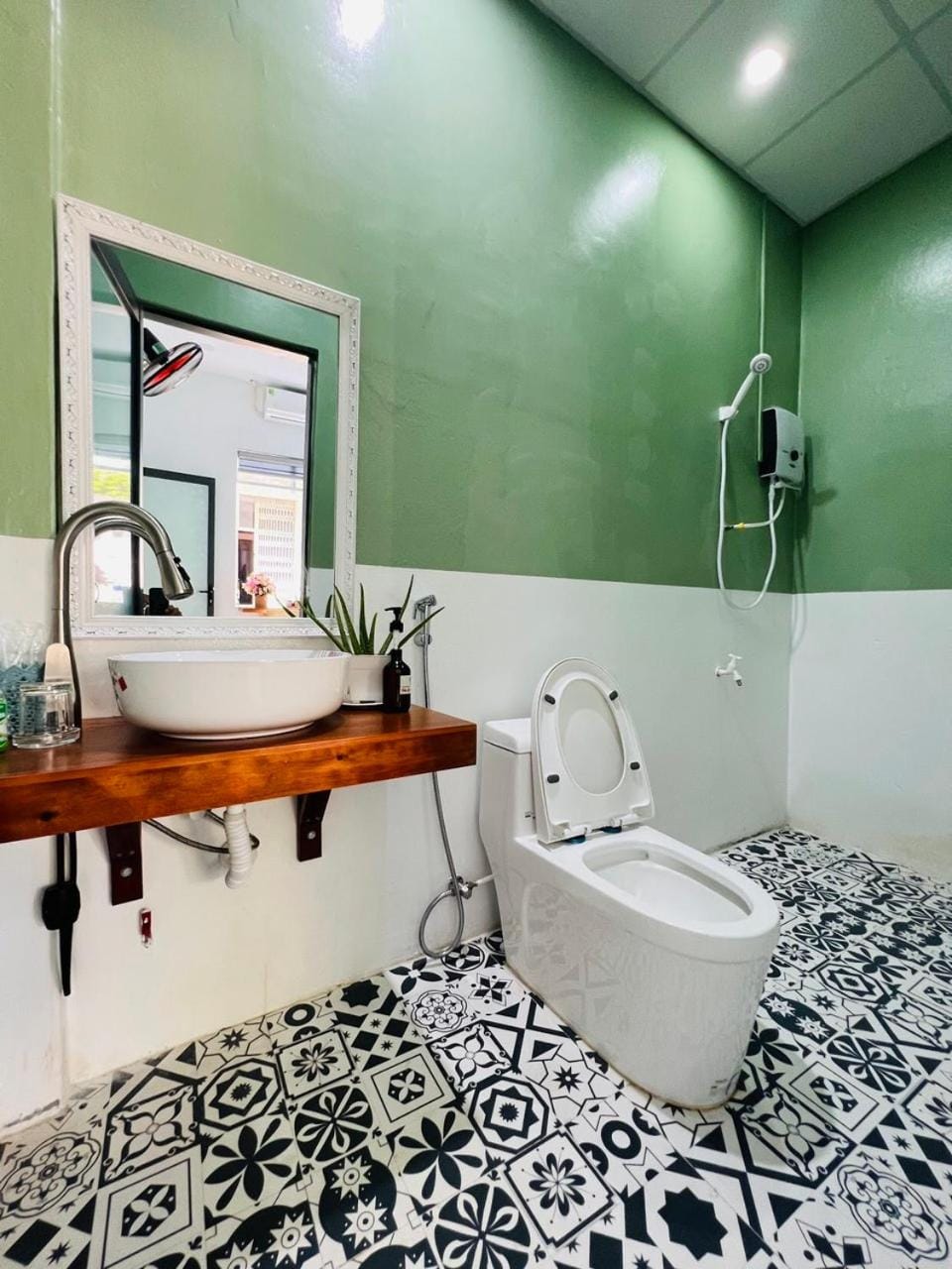 Shower, Toilet, Bathroom, bidet