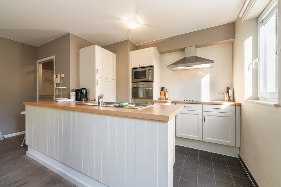 Coffee/tea facilities, kitchen