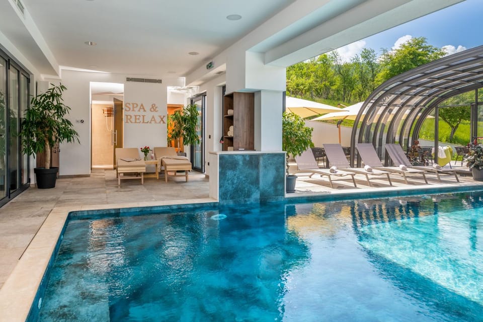 Spa and wellness centre/facilities, Swimming pool, sunbed
