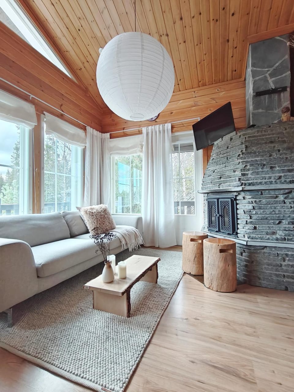 Living room, Seating area