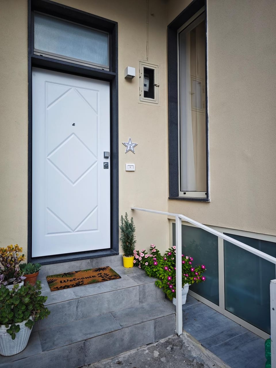 Property building, Facade/entrance