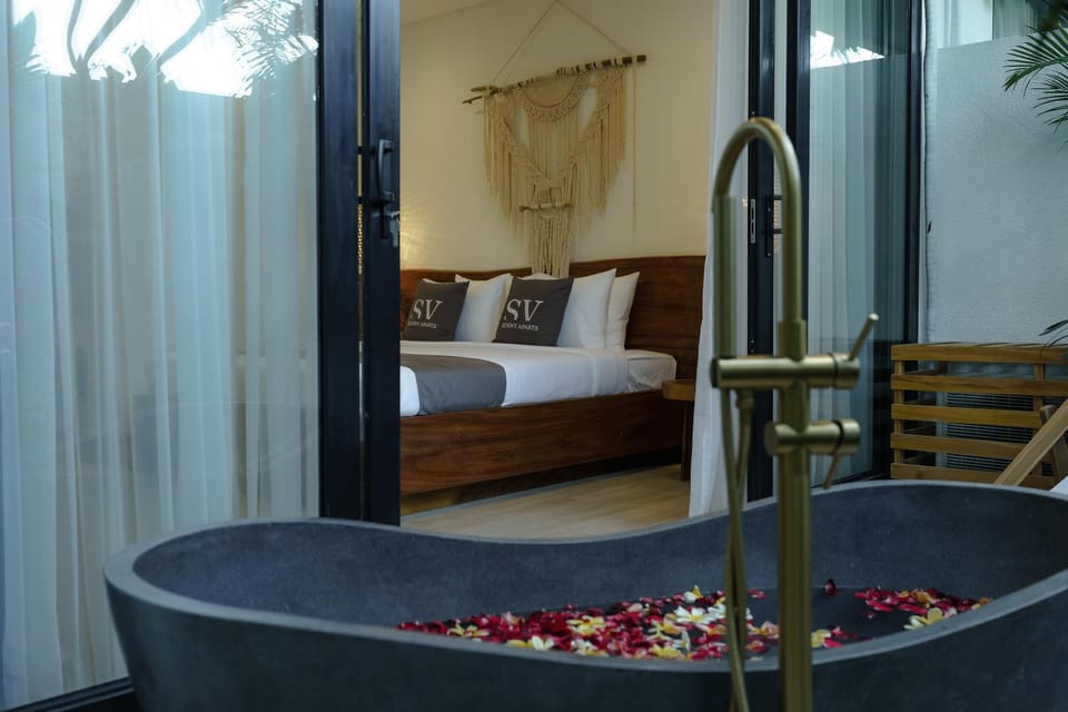 Bed, Bathroom, Photo of the whole room, Bedroom, Open Air Bath, Bath, towels