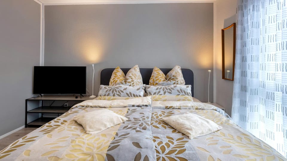 Living room, Bedroom