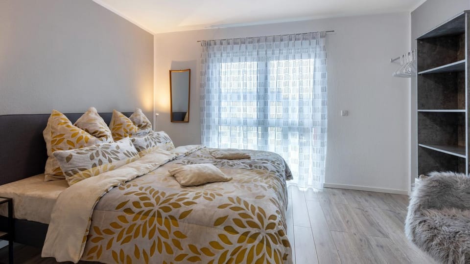 Living room, Bedroom