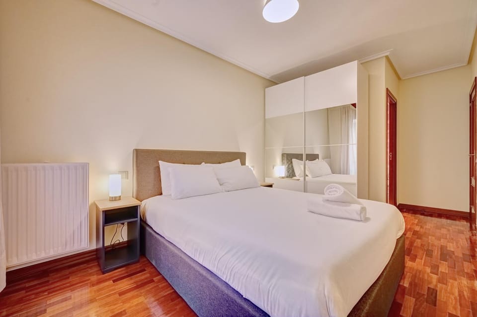 Bed, Photo of the whole room, Bedroom, towels, wardrobe