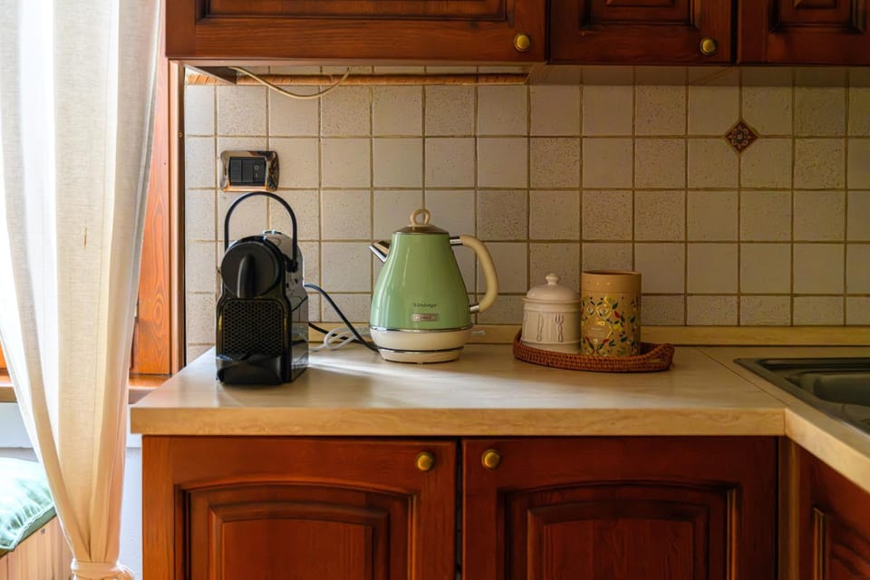 Coffee/tea facilities, Kitchen or kitchenette