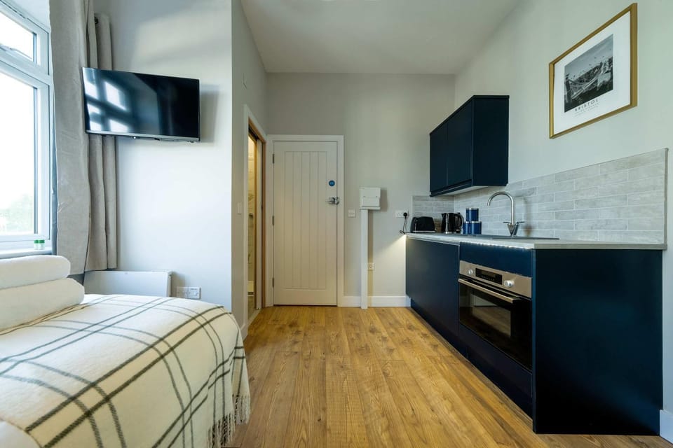 The Willow - Studio 11 Apartment in Bristol