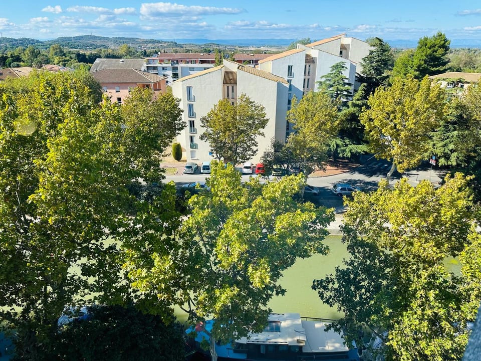 View (from property/room), View (from property/room), City view, City view, Garden view