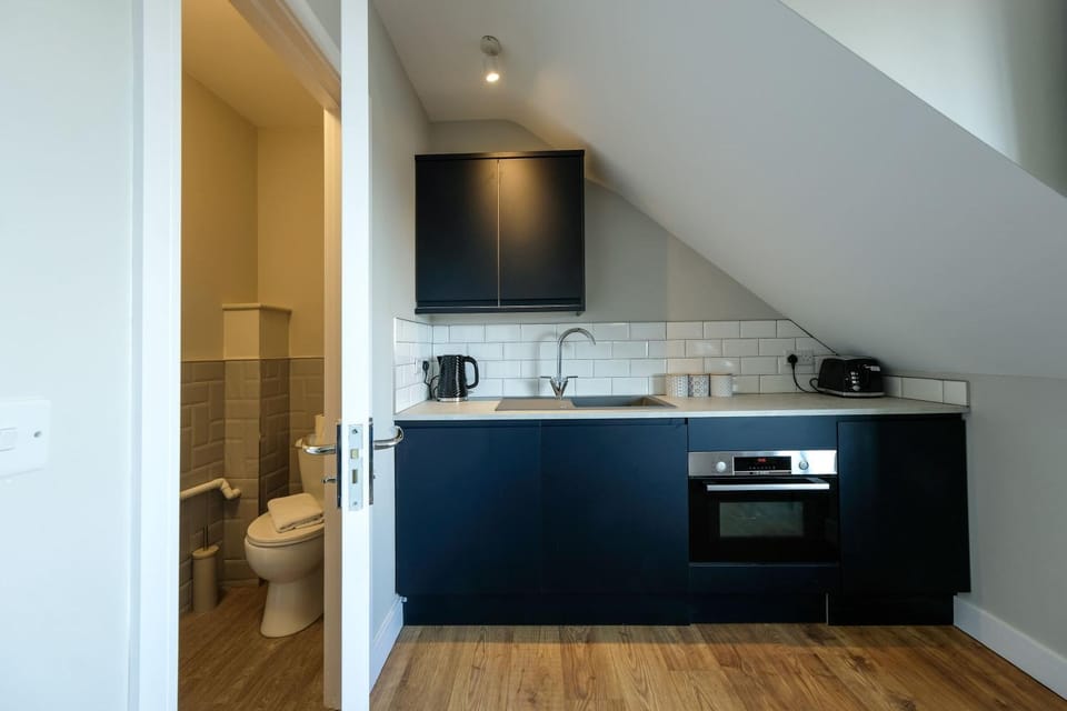 The Willow - Studio 16 Apartment in Bristol