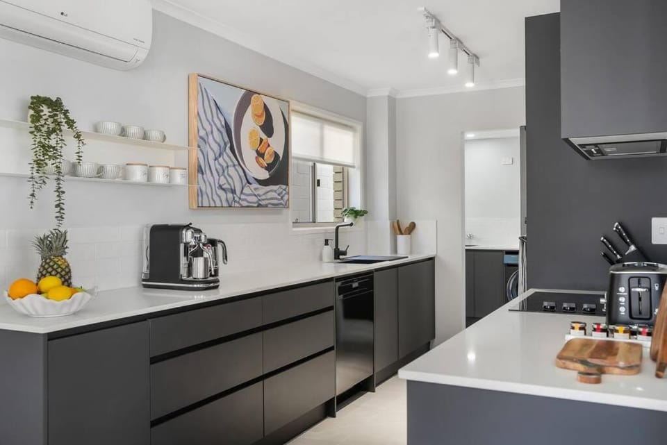 Miami Getaway Apartment in Gold Coast
