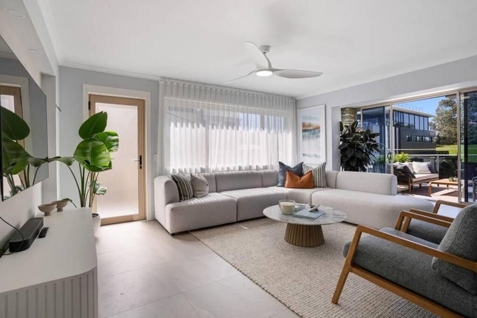 Miami Getaway Apartment in Gold Coast