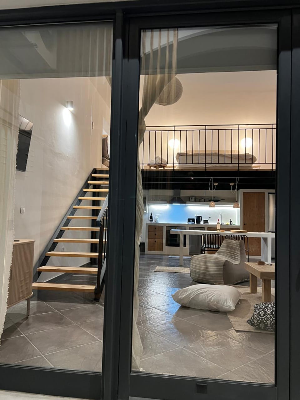 Kitchen or kitchenette, Seating area