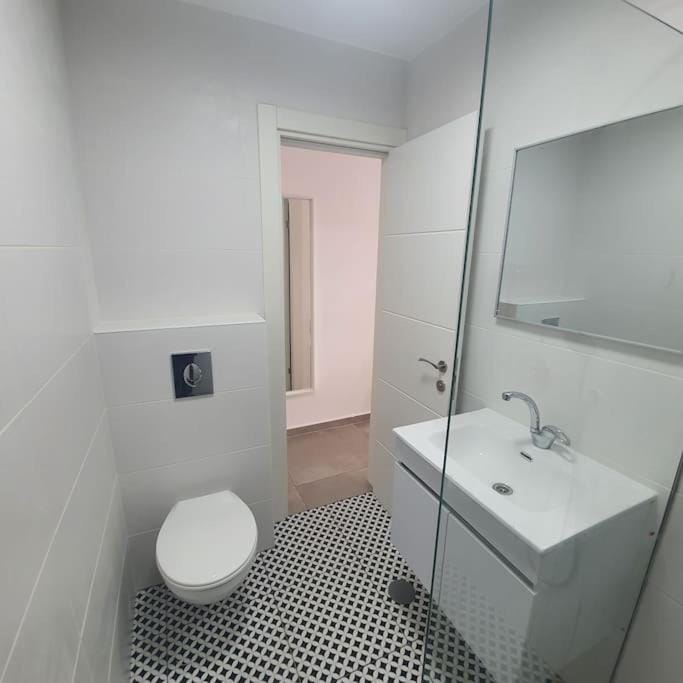 Ryo 12 דירת סטודיו ליד חוף הים לנופש מושלם Apartment in Center District