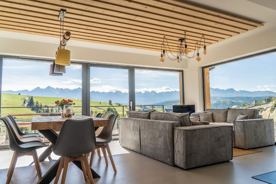 Living room, Seating area, Dining area, Mountain view