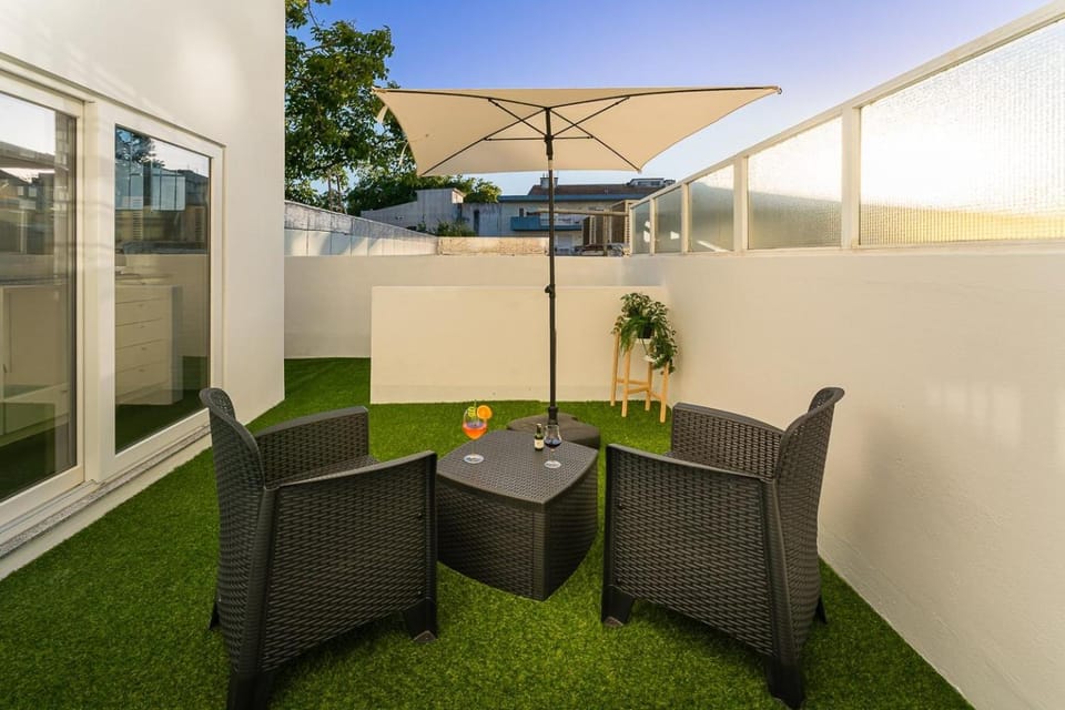 GuestReady - Peaceful home with a private backyard Apartment in Porto