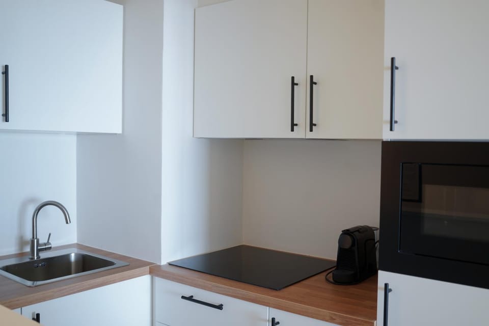 Kitchen or kitchenette, kitchen
